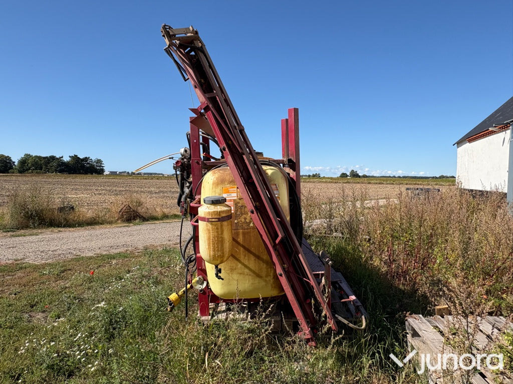 Växtspruta - Hardi, 1000L, 12M - Tractor mounted sprayer: picture 3 Växtspruta - Hardi, 1000L, 12M - Tractor mounted sprayer: picture 3
