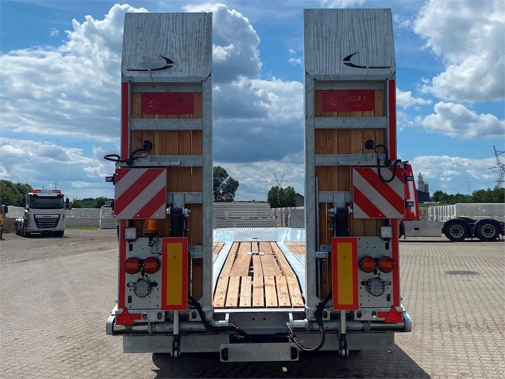 Hangler 3-aks, Hydraulisk ramper, Galvaniseret. - Low loader trailer: picture 4 Hangler 3-aks, Hydraulisk ramper, Galvaniseret. - Low loader trailer: picture 4