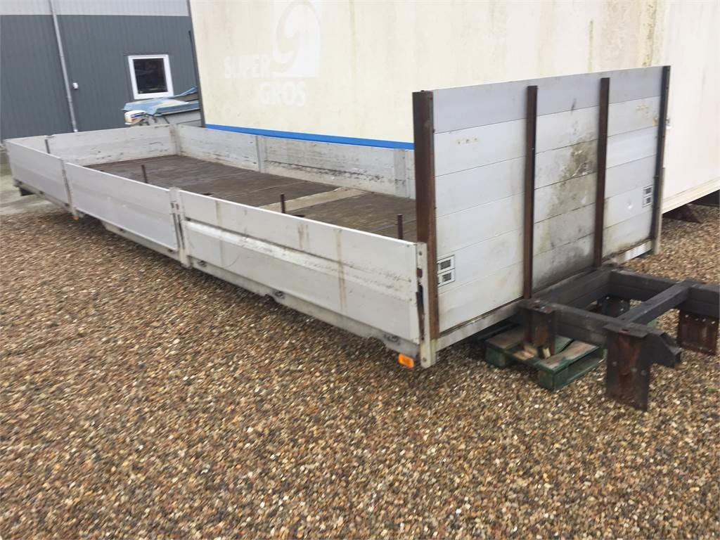 Kjeldsen Karosseri Fabrik 8,0 mtr fastlad med plad - Flatbed body: picture 1 Kjeldsen Karosseri Fabrik 8,0 mtr fastlad med plad - Flatbed body: picture 1