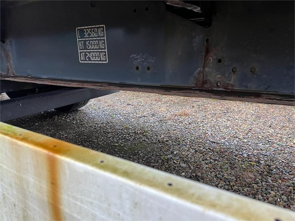 Krone 13,6 mtr - Dropside/ Flatbed semi-trailer: picture 5 Krone 13,6 mtr - Dropside/ Flatbed semi-trailer: picture 5