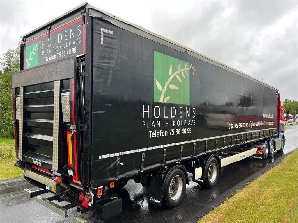 Curtainsider semi-trailer Krone 13,6 mtr gardin - lodretstående lift: picture 1