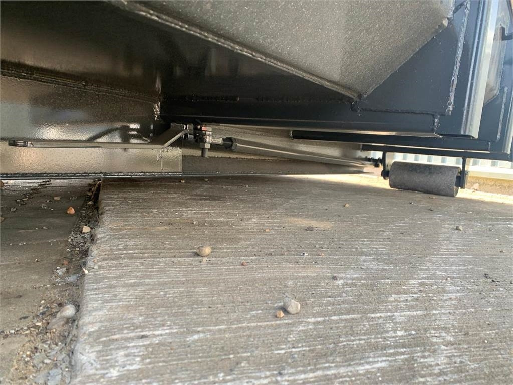 Flatbed body Scancon S6212: picture 16 Flatbed body Scancon S6212: picture 16