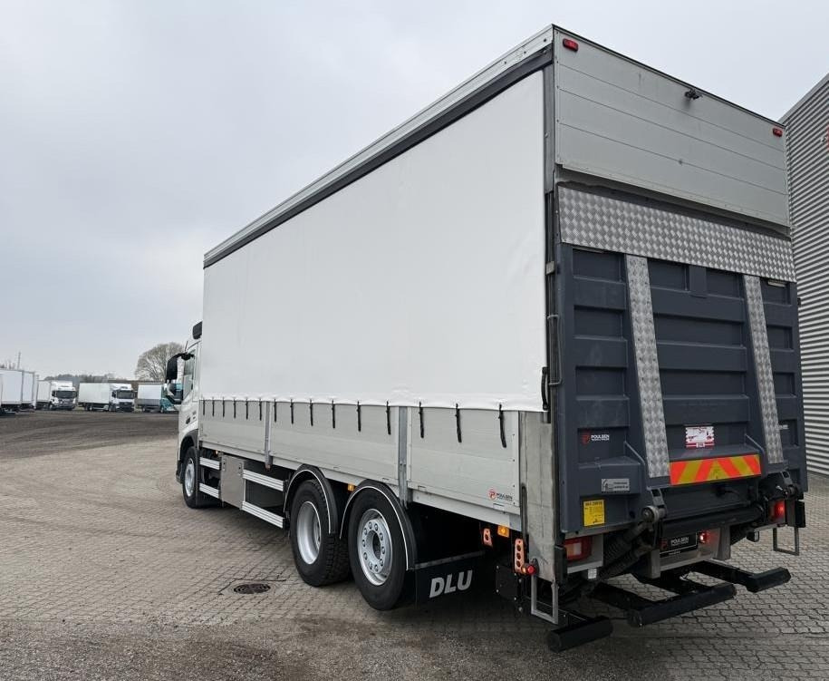Volvo FM380 - Curtain side truck: picture 4 Volvo FM380 - Curtain side truck: picture 4