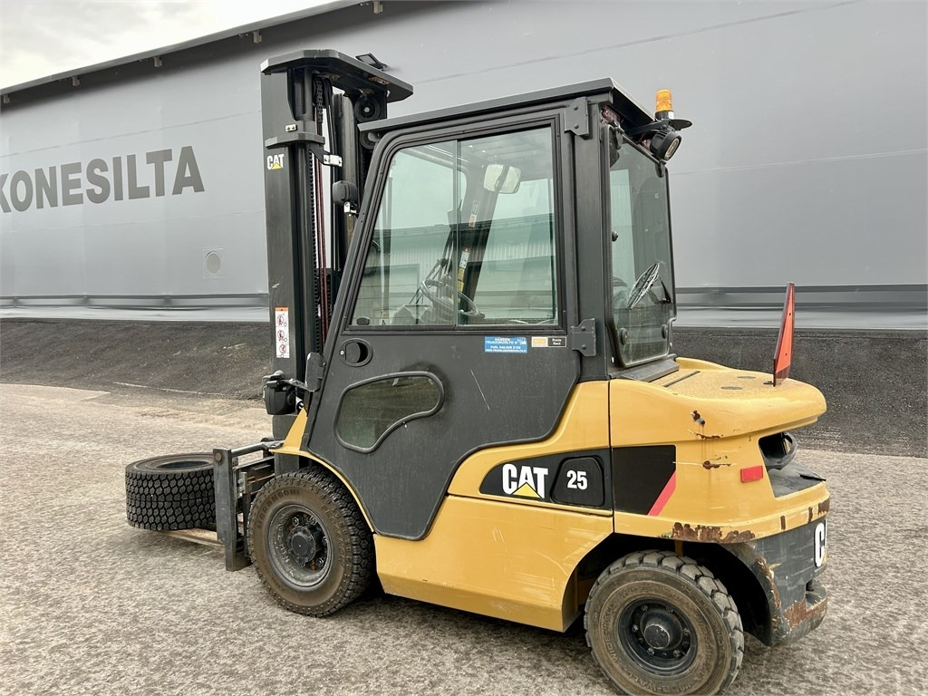 CAT DP 25 NT - Diesel forklift: picture 2 CAT DP 25 NT - Diesel forklift: picture 2