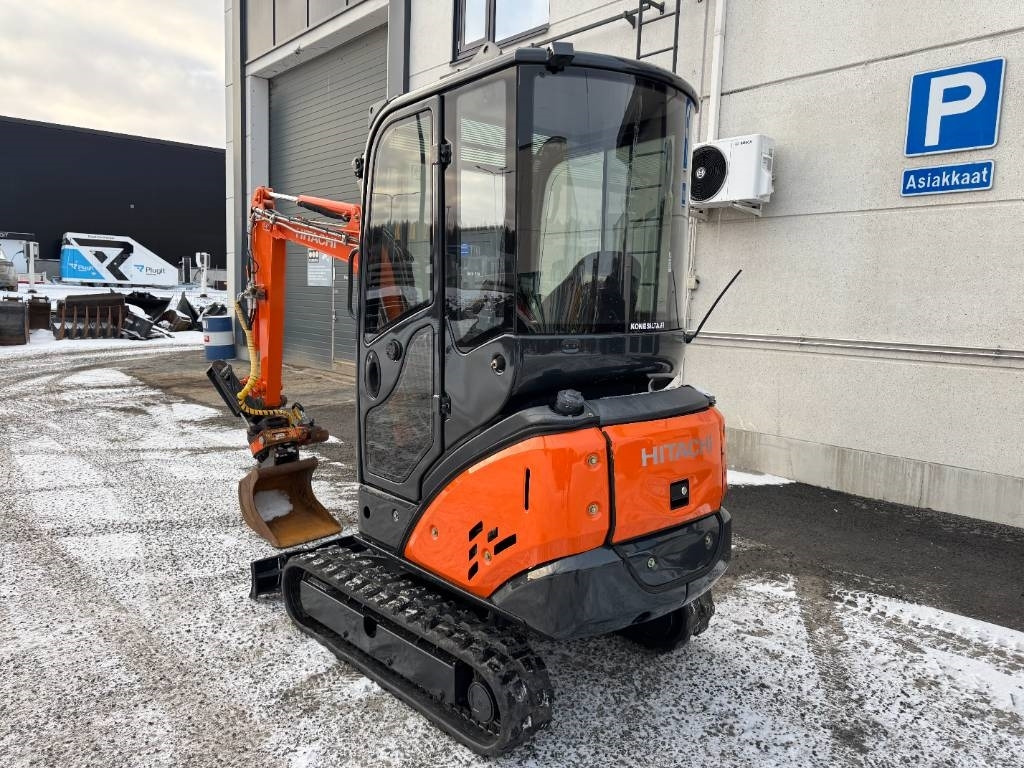 Hitachi MYYTY! SOLD! ZX 18-3 CLR Kallistaja ja pyöritys  - Mini excavator: picture 3 Hitachi MYYTY! SOLD! ZX 18-3 CLR Kallistaja ja pyöritys  - Mini excavator: picture 3