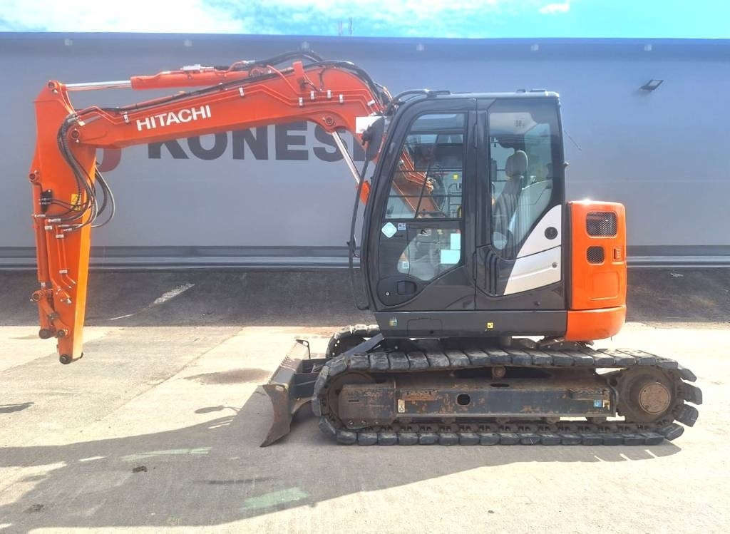 Hitachi ZX85US-6 PIENET TUNNIT - Mini excavator: picture 1 Hitachi ZX85US-6 PIENET TUNNIT - Mini excavator: picture 1