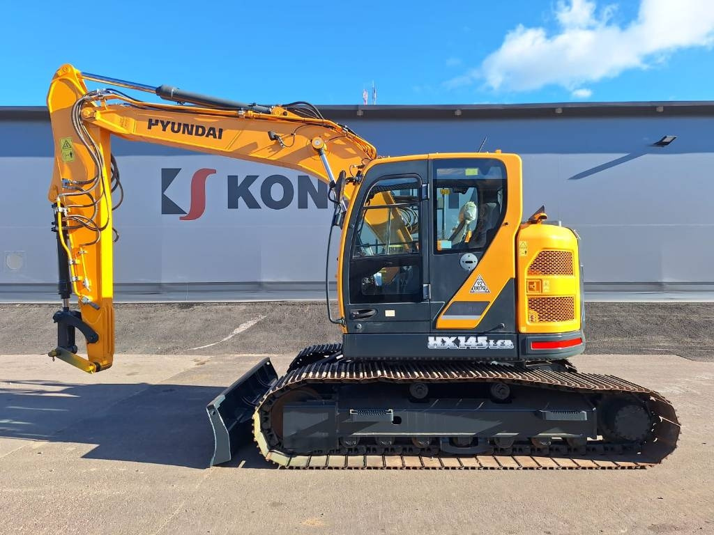Hyundai HX145LCR DOZER - Crawler excavator: picture 1 Hyundai HX145LCR DOZER - Crawler excavator: picture 1