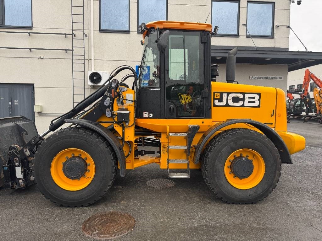 JCB 416 HT HYVÄT VARUSTEET - Wheel loader: picture 2 JCB 416 HT HYVÄT VARUSTEET - Wheel loader: picture 2