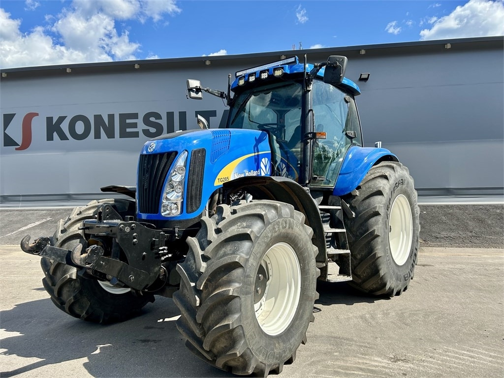 New Holland TG285  - Farm tractor: picture 2 New Holland TG285  - Farm tractor: picture 2