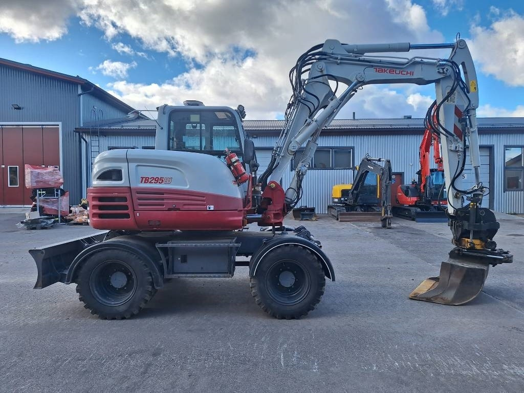 Takeuchi TB295W PYÖRITTÄJÄLLÄ - Wheel excavator: picture 5 Takeuchi TB295W PYÖRITTÄJÄLLÄ - Wheel excavator: picture 5