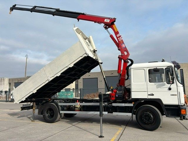 MAN 18-222. Kran HMF 18t/m Bj 2001. - Tipper, Crane truck: picture 3 MAN 18-222. Kran HMF 18t/m Bj 2001. - Tipper, Crane truck: picture 3