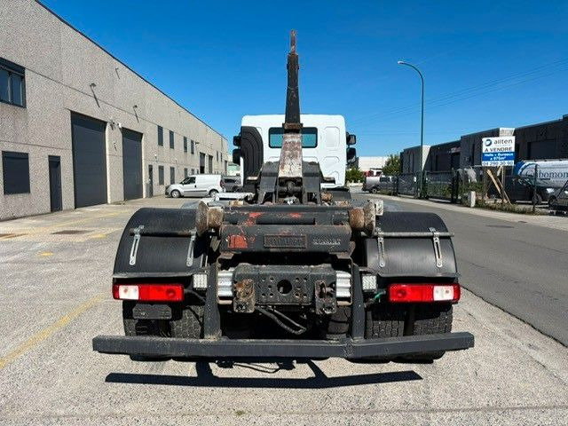 Renault Lander. 6X2. Klima. - Hook lift truck: picture 5 Renault Lander. 6X2. Klima. - Hook lift truck: picture 5
