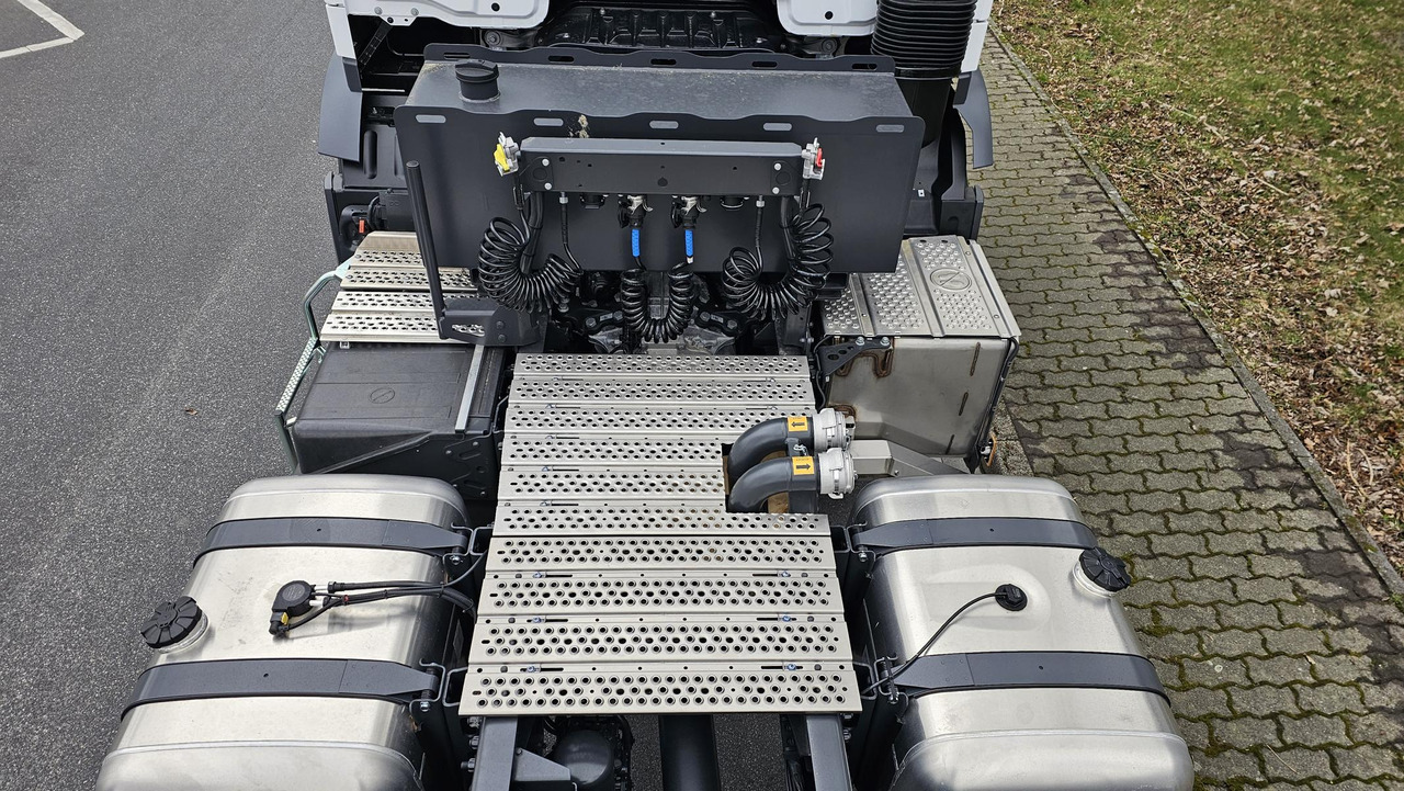 New Tractor truck MERCEDES-BENZ Actros 3340 S 6x4 ADR Euro 3 Tractor Head: picture 8 New Tractor truck MERCEDES-BENZ Actros 3340 S 6x4 ADR Euro 3 Tractor Head: picture 8
