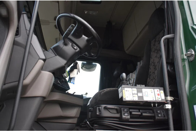 Scania S500 NGS 6x2*4 - HOOKLIFT - RETARDER - 375 TKM - PARK. AIRCO - WHEELBASE: 475 CM - PTO - EXCELLENT CONDITION - - Hook lift truck: picture 5 Scania S500 NGS 6x2*4 - HOOKLIFT - RETARDER - 375 TKM - PARK. AIRCO - WHEELBASE: 475 CM - PTO - EXCELLENT CONDITION - - Hook lift truck: picture 5