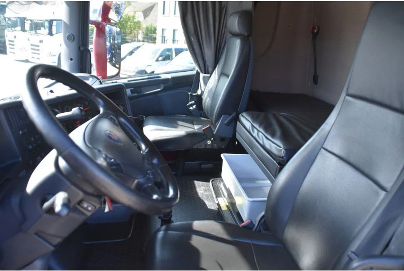 Scania R420 HL 6x2/4 - ADR FL - MANUAL - EURO 5 - 698 TKM - HYDRAULIC SYSTEM - LEATHER SEATS - XENON - - Tractor truck: picture 5 Scania R420 HL 6x2/4 - ADR FL - MANUAL - EURO 5 - 698 TKM - HYDRAULIC SYSTEM - LEATHER SEATS - XENON - - Tractor truck: picture 5