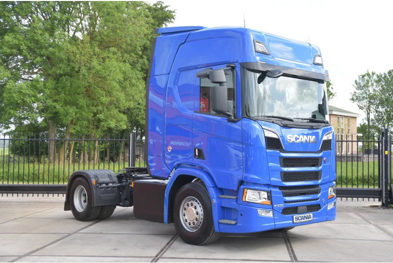 Scania R530 V8 NGS 4x2 - ADR FL - RETARDER - 253 TKM - ACC - NAVI - PTO - DIFF. LOCK - EXCELLENT CONDITION - - Tractor truck: picture 2 Scania R530 V8 NGS 4x2 - ADR FL - RETARDER - 253 TKM - ACC - NAVI - PTO - DIFF. LOCK - EXCELLENT CONDITION - - Tractor truck: picture 2