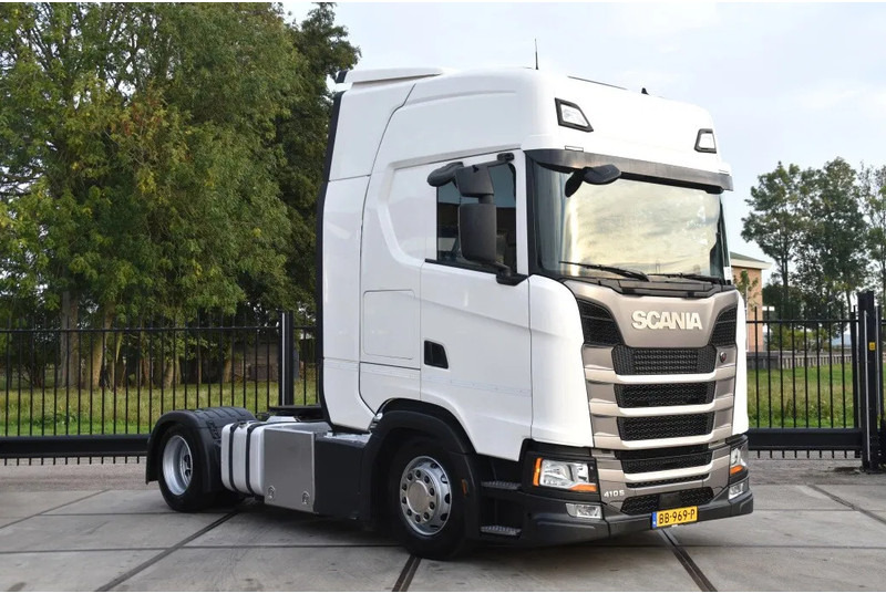 Scania S410 NGS 4x2EB MEGA 95 cm or 103 cm driving height - RETARDER - 793 TKM - FULL AIR - PARK. AIRCO - LEATHER SEATS - 2 x FUEL TANK - Tractor truck: picture 1 Scania S410 NGS 4x2EB MEGA 95 cm or 103 cm driving height - RETARDER - 793 TKM - FULL AIR - PARK. AIRCO - LEATHER SEATS - 2 x FUEL TANK - Tractor truck: picture 1