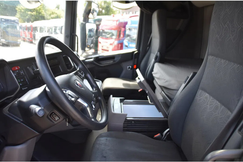 Scania S450 NGS 4x2NB - FULL AIR - 847 TKM - RETARDER - PARK. AIRCO - 2 x FUEL TANKS - TOP CONDITION - - Tractor truck: picture 5 Scania S450 NGS 4x2NB - FULL AIR - 847 TKM - RETARDER - PARK. AIRCO - 2 x FUEL TANKS - TOP CONDITION - - Tractor truck: picture 5
