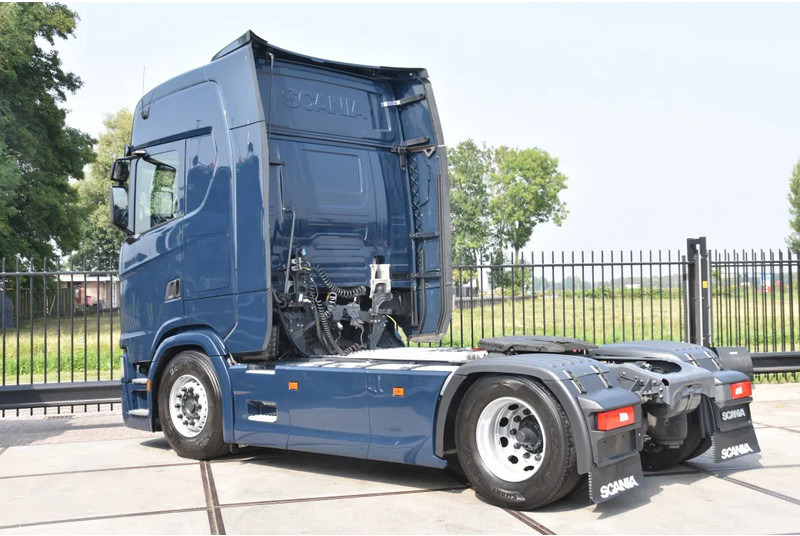 Scania S450 NGS 4x2NB - FULL AIR - RETARDER - ACC - PARK. AIRCO - 2 x FUEL TANKS - TOP CONDITION - - Tractor truck: picture 3 Scania S450 NGS 4x2NB - FULL AIR - RETARDER - ACC - PARK. AIRCO - 2 x FUEL TANKS - TOP CONDITION - - Tractor truck: picture 3