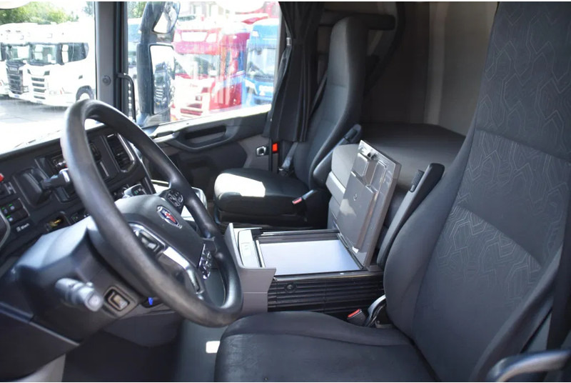 Scania S450 NGS 4x2NB - FULL AIR - RETARDER - ACC - PARK. AIRCO - 2 x FUEL TANKS - TOP CONDITION - - Tractor truck: picture 5 Scania S450 NGS 4x2NB - FULL AIR - RETARDER - ACC - PARK. AIRCO - 2 x FUEL TANKS - TOP CONDITION - - Tractor truck: picture 5
