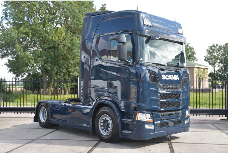Scania S450 NGS 4x2NB - FULL AIR - RETARDER - ACC - PARK. AIRCO - 2 x FUEL TANKS - TOP CONDITION - - Tractor truck: picture 1 Scania S450 NGS 4x2NB - FULL AIR - RETARDER - ACC - PARK. AIRCO - 2 x FUEL TANKS - TOP CONDITION - - Tractor truck: picture 1