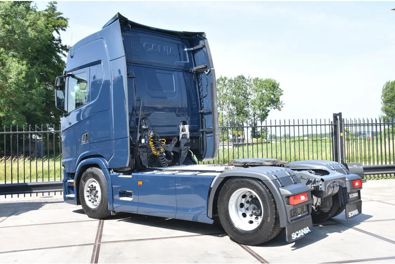 Scania S450 NGS 4x2NB - FULL AIR - RETARDER - ACC - PARK. AIRCO - 2 x FUEL TANKS - TOP CONDITION - - Tractor truck: picture 3 Scania S450 NGS 4x2NB - FULL AIR - RETARDER - ACC - PARK. AIRCO - 2 x FUEL TANKS - TOP CONDITION - - Tractor truck: picture 3