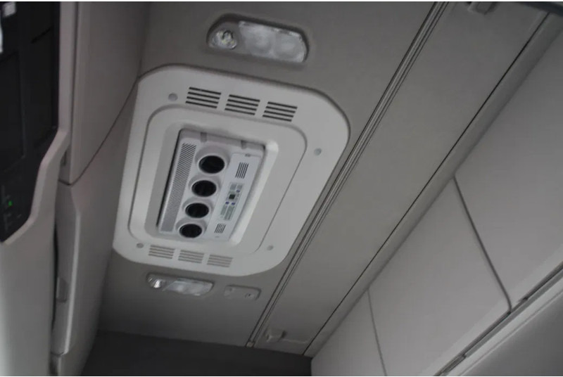 Scania S500 NGS 4x2NB - NEW TACHO - RETARDER - FULL AIR - PARK. AIRCO - 2 x FUEL TANKS - 4 POINT AIR SUSP. REAR - ALCOA'S - LED - - Tractor truck: picture 5 Scania S500 NGS 4x2NB - NEW TACHO - RETARDER - FULL AIR - PARK. AIRCO - 2 x FUEL TANKS - 4 POINT AIR SUSP. REAR - ALCOA'S - LED - - Tractor truck: picture 5