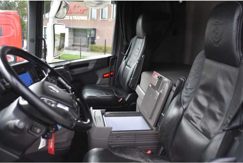 Scania S500 NGS 4x2NB - NEW TACHO - RETARDER - FULL AIR - PARK. AIRCO - 2 x FUEL TANKS - 4 POINT AIR SUSP. REAR - ALCOA'S - LED - - Tractor truck: picture 4 Scania S500 NGS 4x2NB - NEW TACHO - RETARDER - FULL AIR - PARK. AIRCO - 2 x FUEL TANKS - 4 POINT AIR SUSP. REAR - ALCOA'S - LED - - Tractor truck: picture 4
