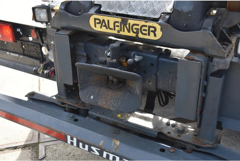 Hook lift truck Volvo FH 460 6x2*4 - PALFINGER HOOKLIFT - 841 TKM - PARK. AIRCO - WHEELBASE: 480 CM - PTO - TOP CONDITION -: picture 9 Hook lift truck Volvo FH 460 6x2*4 - PALFINGER HOOKLIFT - 841 TKM - PARK. AIRCO - WHEELBASE: 480 CM - PTO - TOP CONDITION -: picture 9