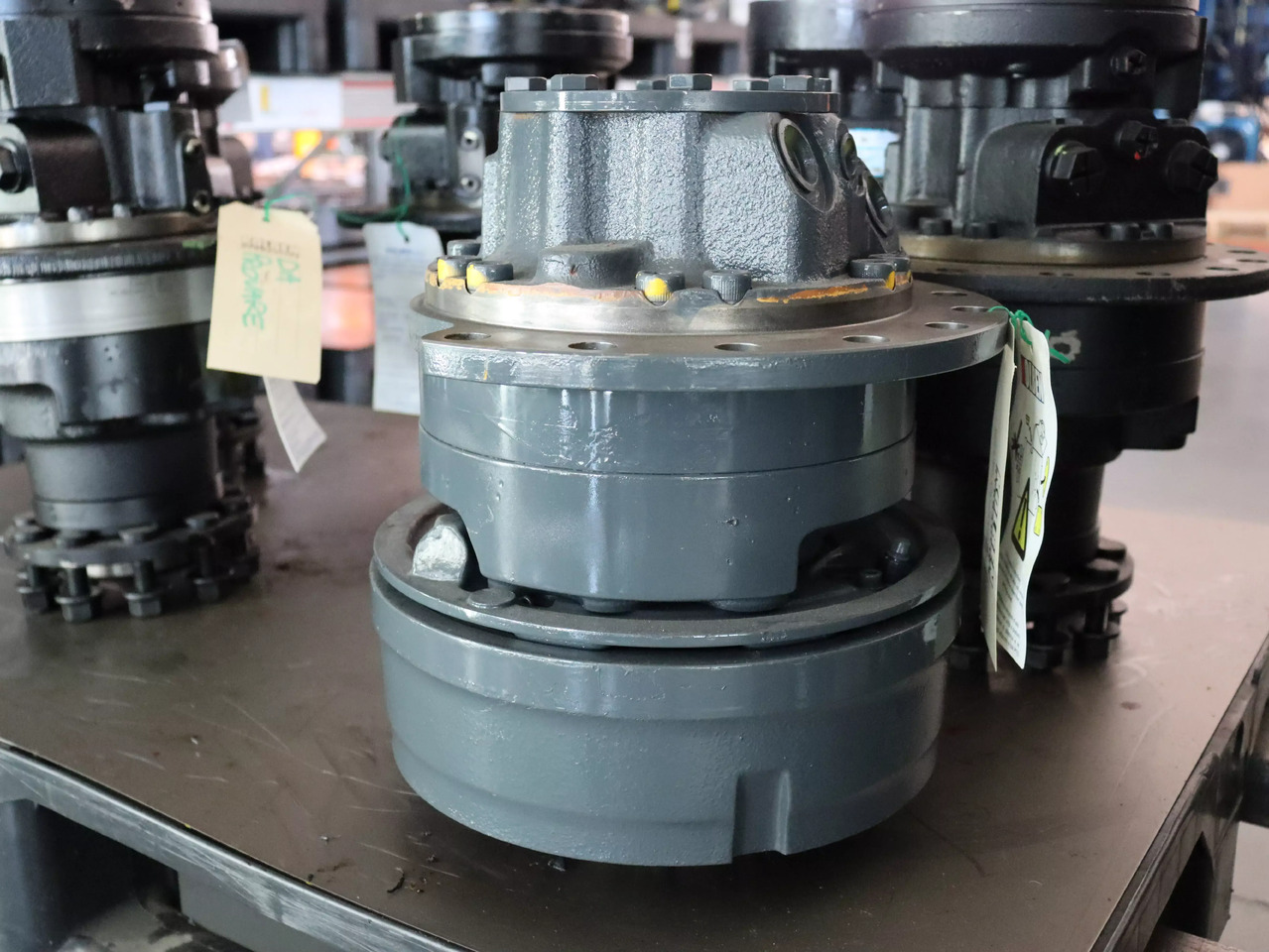 POCLAIN MS05-2-133-R05-1220-E000 - Hydraulic motor for Construction machinery: picture 2 POCLAIN MS05-2-133-R05-1220-E000 - Hydraulic motor for Construction machinery: picture 2