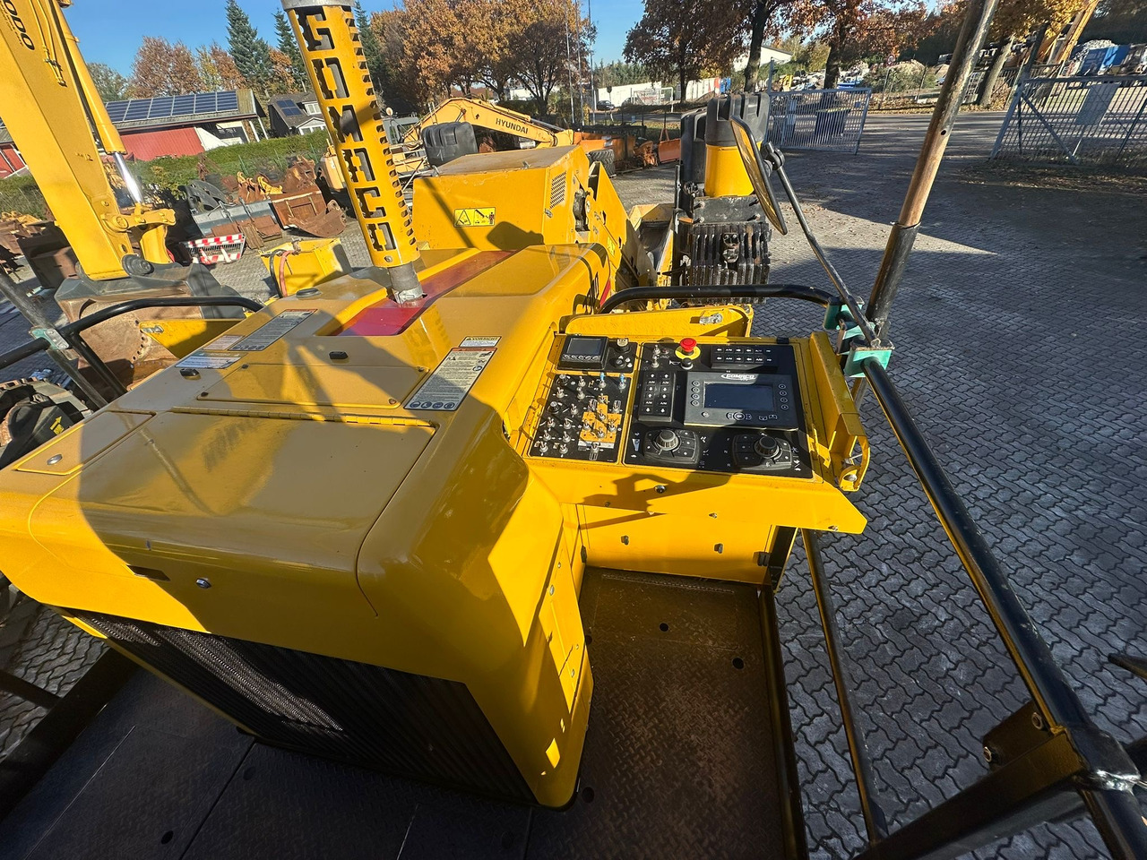 GOMACO 3300 - Slipform paver: picture 3 GOMACO 3300 - Slipform paver: picture 3