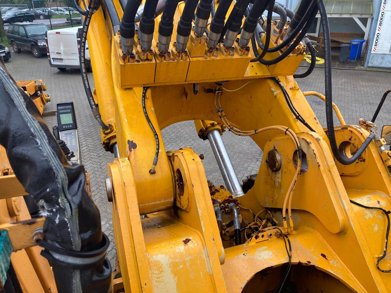 Demolition excavator LIEBHERR R964BEW: picture 11 Demolition excavator LIEBHERR R964BEW: picture 11