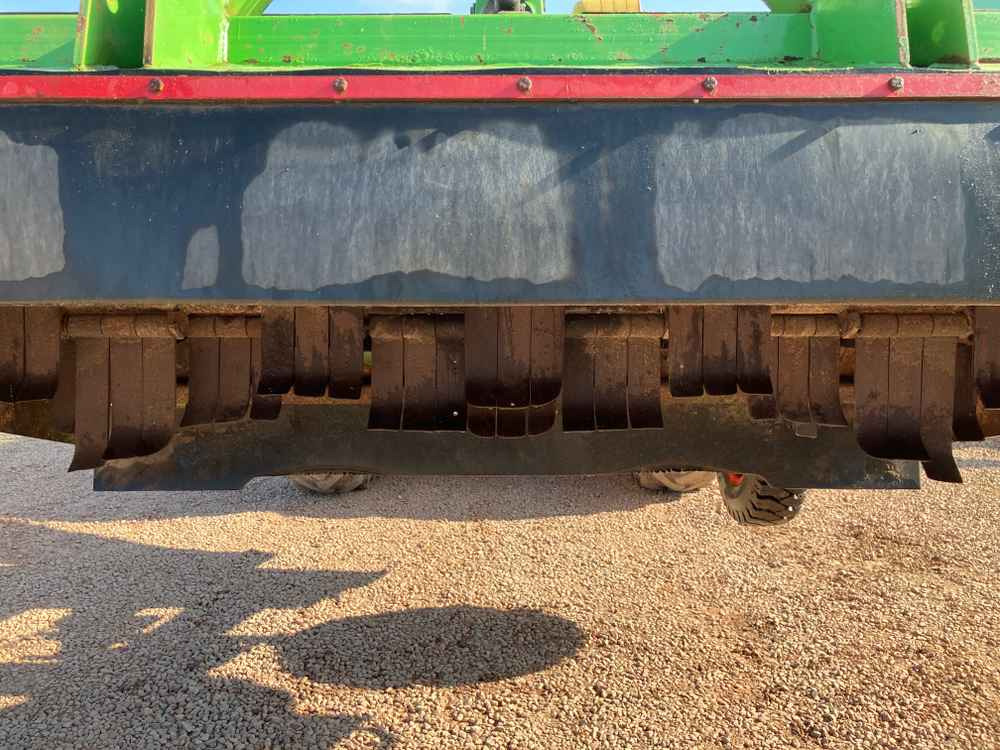 Baselier Baselier 2LKA190 2 Row Front Mounted Potato Topper - Harvester: picture 3 Baselier Baselier 2LKA190 2 Row Front Mounted Potato Topper - Harvester: picture 3