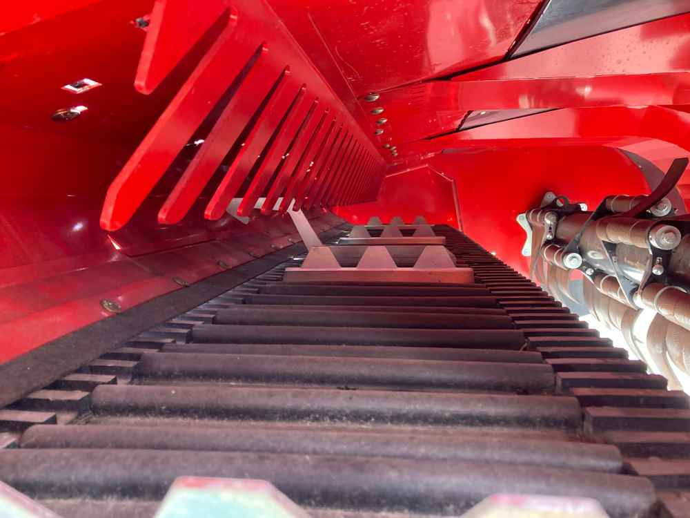Harvester Grimme Grimme HT 210 Front Mounted Self-Propelled Topper: picture 8