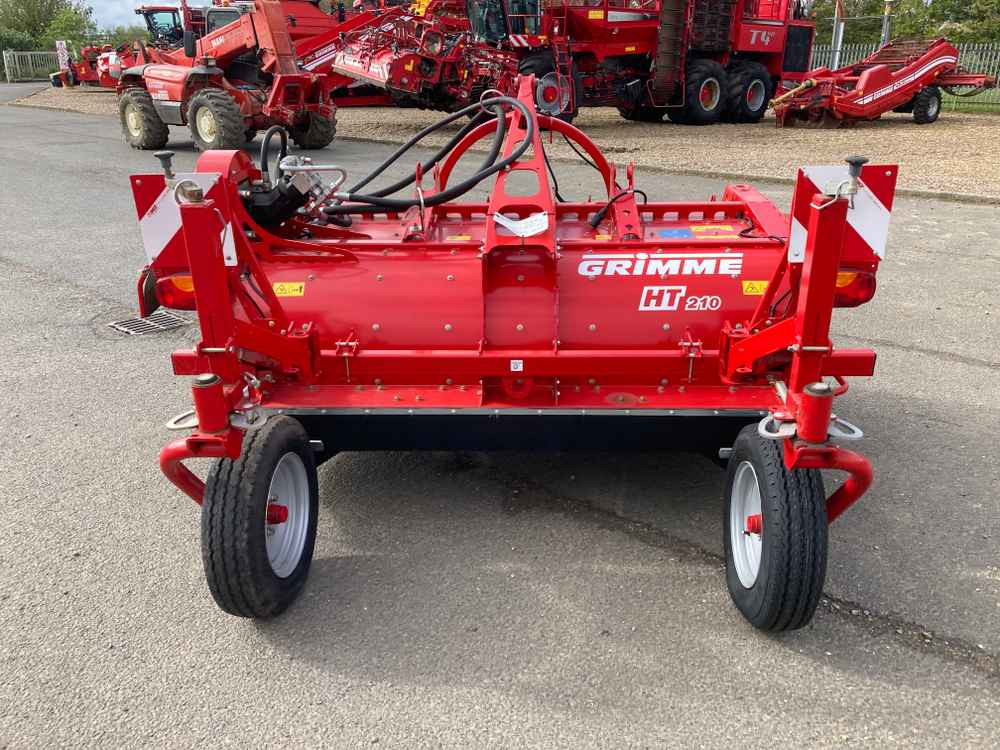 Harvester Grimme Grimme HT 210 Front Mounted Self-Propelled Topper: picture 11