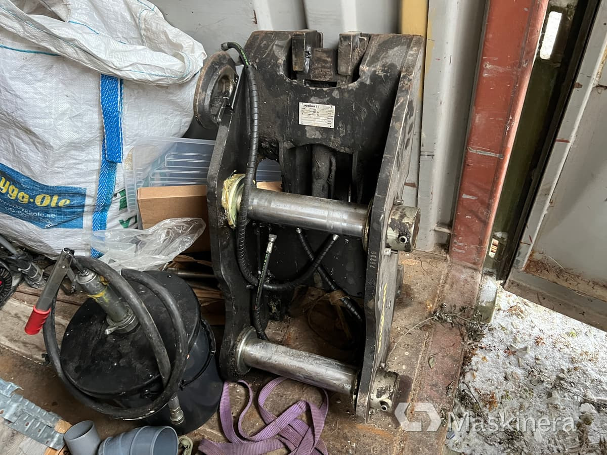 Redskapsfäste B20 Engcon RFS1 - Attachment for Construction machinery: picture 2 Redskapsfäste B20 Engcon RFS1 - Attachment for Construction machinery: picture 2