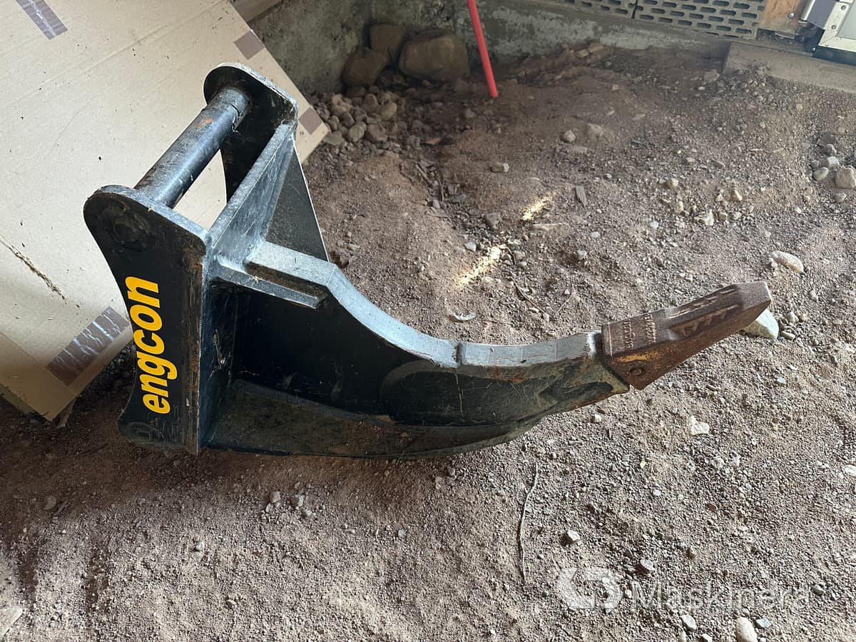 Engcon R10 2,5" Tjälkrok Engcon R10 S45 - Ripper: picture 1 Engcon R10 2,5" Tjälkrok Engcon R10 S45 - Ripper: picture 1