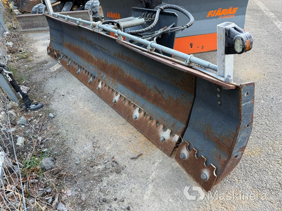 Sami A410365 Schaktblad / Snöplog 2500mm med Avantfäste - Other: picture 3 Sami A410365 Schaktblad / Snöplog 2500mm med Avantfäste - Other: picture 3