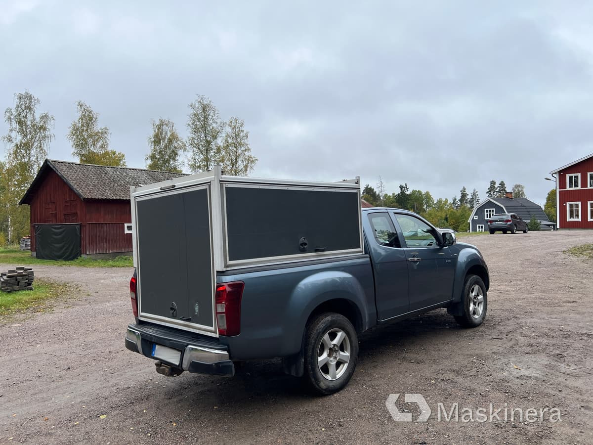 Pickup Isuzu D-Max Space Cab 2.5 TD - Panel van: picture 5 Pickup Isuzu D-Max Space Cab 2.5 TD - Panel van: picture 5