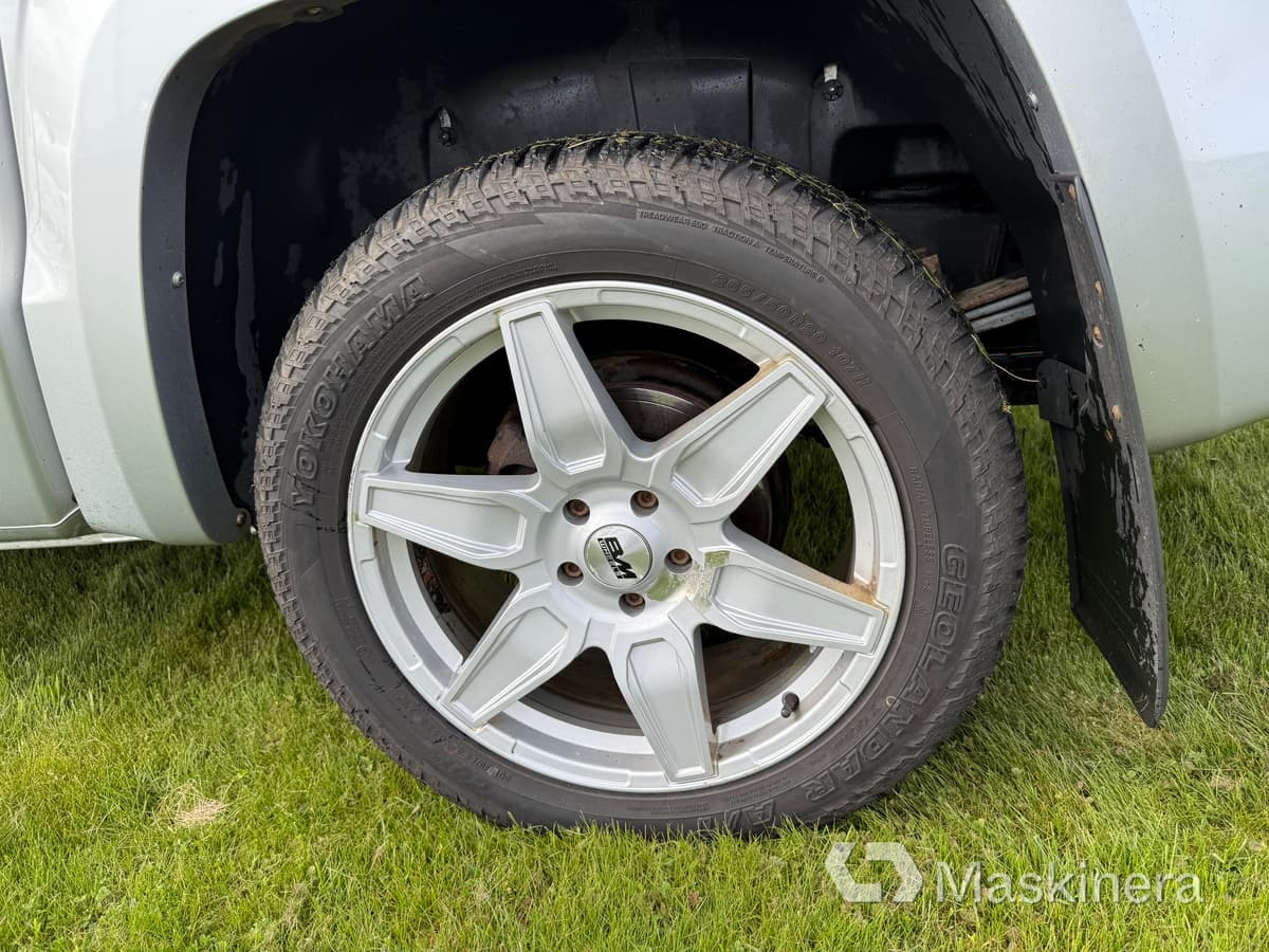 Small van Pickup Volkswagen Amarok highline med kåpa: picture 13