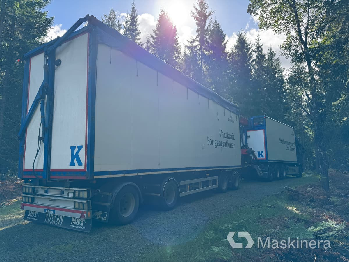 Flisbil Volvo FH16 8X4 med kran & sidtipp - Tractor truck, Tipper trailer: picture 4 Flisbil Volvo FH16 8X4 med kran & sidtipp - Tractor truck, Tipper trailer: picture 4