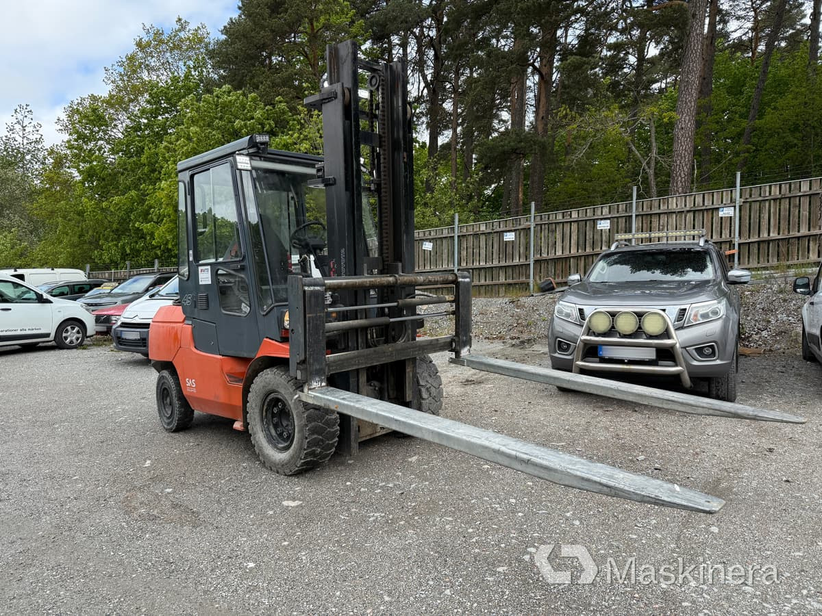 Truck Toyota 7FD45 - Diesel forklift: picture 3 Truck Toyota 7FD45 - Diesel forklift: picture 3