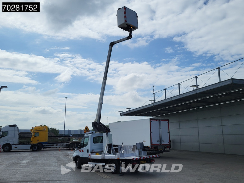 Iveco Daily 35S14 Hoogwerker 11meter Werkhoogte Klubb Navi Airco Cruise Cmaera Parkeersensoren Nacelle Arbeitsbühne 2Personen Airco Cruise c - Commercial truck: picture 2 Iveco Daily 35S14 Hoogwerker 11meter Werkhoogte Klubb Navi Airco Cruise Cmaera Parkeersensoren Nacelle Arbeitsbühne 2Personen Airco Cruise c - Commercial truck: picture 2