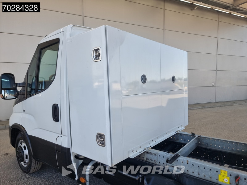 Iveco Daily 35C14 Open Laadbak met Kist Dubbellucht 3,5t Trekhaak Airco Cruise Camera Euro6 Pritsche Pickup Open Box Airco Trekhaak Cruise c - Open body delivery van: picture 3 Iveco Daily 35C14 Open Laadbak met Kist Dubbellucht 3,5t Trekhaak Airco Cruise Camera Euro6 Pritsche Pickup Open Box Airco Trekhaak Cruise c - Open body delivery van: picture 3