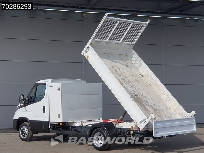 Iveco Daily 35C16 3.0L Open Laadbak met Kist Dubbellucht 3,5t Trekhaak Airco Cruise Euro6 Pritsche Pickup Open Box 2m3 Airco Trekhaak Cruise - Open body delivery van: picture 2 Iveco Daily 35C16 3.0L Open Laadbak met Kist Dubbellucht 3,5t Trekhaak Airco Cruise Euro6 Pritsche Pickup Open Box 2m3 Airco Trekhaak Cruise - Open body delivery van: picture 2