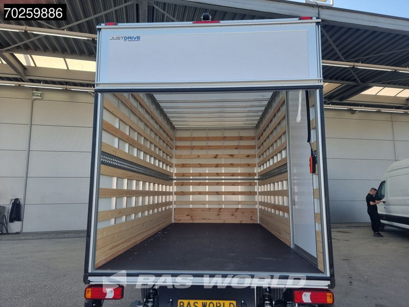 Iveco Daily 35C18 3.0L Automaat Luchtvering Zijdeur Laadklep Bakwagen Navi LED Koffer Gesloten laadbak Bakwagen 21m3 Airco Cruise control - Closed box van: picture 5 Iveco Daily 35C18 3.0L Automaat Luchtvering Zijdeur Laadklep Bakwagen Navi LED Koffer Gesloten laadbak Bakwagen 21m3 Airco Cruise control - Closed box van: picture 5