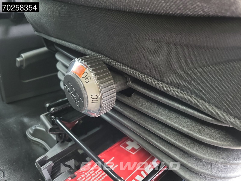 New Open body delivery van Iveco Daily 35C21 3.0L Automaat 210PK 2025-Model Open laadbak Dubbel Cabine Dubbellucht CarPlay ACC LED 3,5T Trekvermogen Euro6 Pritsche Pic: picture 19 New Open body delivery van Iveco Daily 35C21 3.0L Automaat 210PK 2025-Model Open laadbak Dubbel Cabine Dubbellucht CarPlay ACC LED 3,5T Trekvermogen Euro6 Pritsche Pic: picture 19