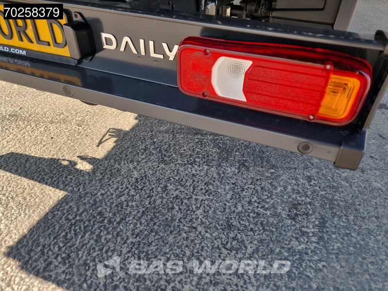 Iveco Daily 35C21 3.0L Black Edition Automaat 210PK 2025-Model Open laadbak Dubbellucht CarPlay ACC LED 3,5T Trekvermogen Euro6 Pritsche Pic - Open body delivery van: picture 2 Iveco Daily 35C21 3.0L Black Edition Automaat 210PK 2025-Model Open laadbak Dubbellucht CarPlay ACC LED 3,5T Trekvermogen Euro6 Pritsche Pic - Open body delivery van: picture 2