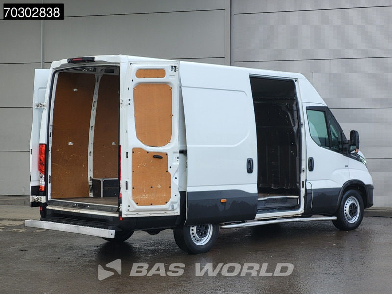 Iveco Daily 35S14 Automaat L2H2 3,5t Trekgewicht ACC LED Navi Airco Camera Parkeersensoren APK 09-2026 L2 Airco - Panel van: picture 3 Iveco Daily 35S14 Automaat L2H2 3,5t Trekgewicht ACC LED Navi Airco Camera Parkeersensoren APK 09-2026 L2 Airco - Panel van: picture 3