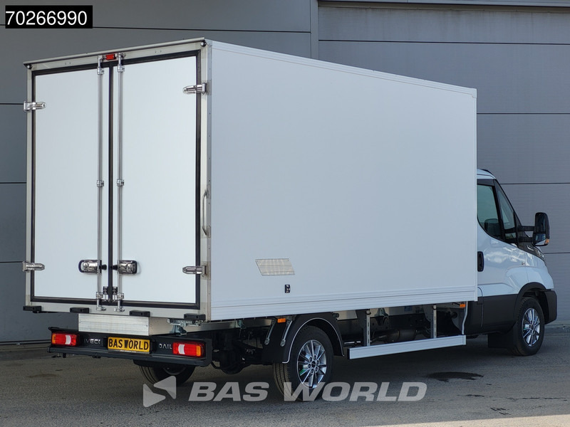 Iveco Daily 35S18 3.0L Koelwagen Vriezer Thermoking V-200 MAX 220V stekker -18 LED Navi Airco ACC Koel Koeler Kühler Kühlwagen Bakwagen Kühl - Refrigerated delivery van: picture 5 Iveco Daily 35S18 3.0L Koelwagen Vriezer Thermoking V-200 MAX 220V stekker -18 LED Navi Airco ACC Koel Koeler Kühler Kühlwagen Bakwagen Kühl - Refrigerated delivery van: picture 5
